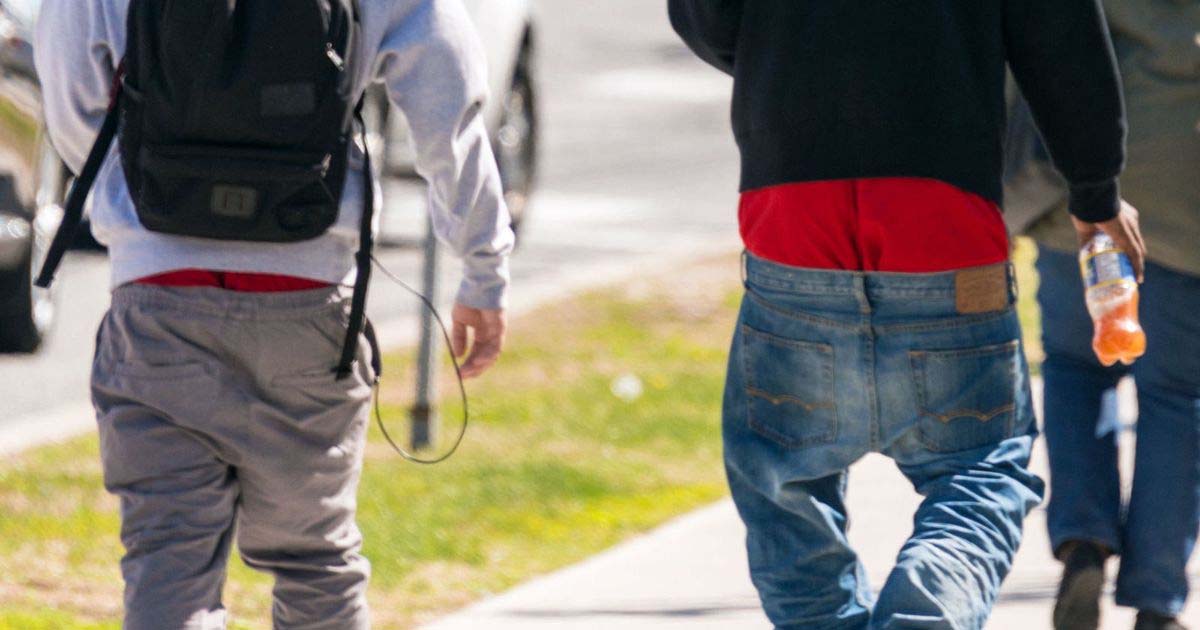 sagging pants